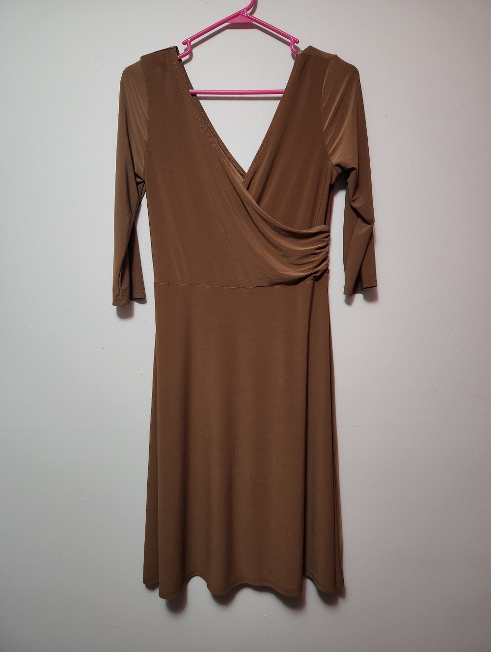 Metrostyle Ladies Long Basic Wrap Brown Long Sleeve Dress, Size 4.